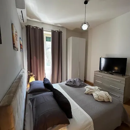 Vatican's Apartment Rom